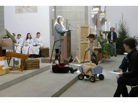Kinderchristmette mit Krippenspiel (© Karl-Franz Thiede)